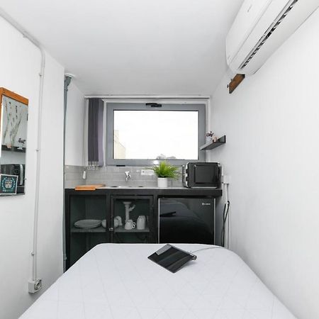 Monastiraki City Sleepbox- Unspoiled Athens Apartments Exterior foto