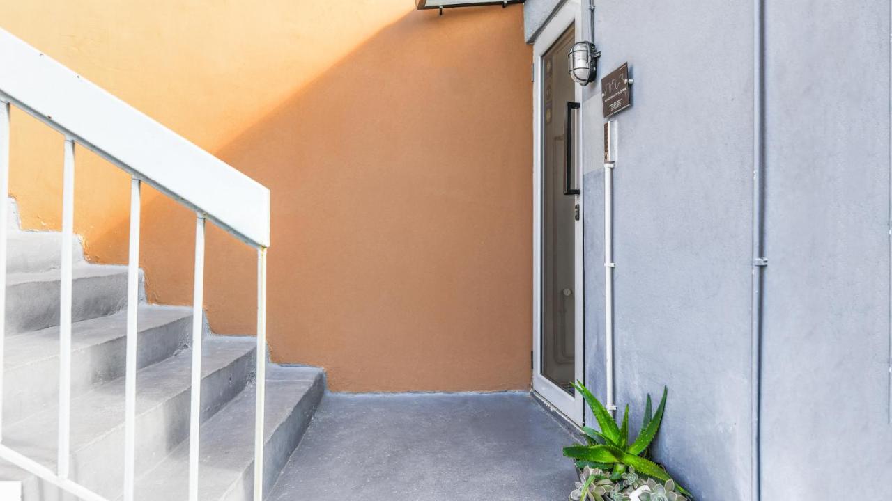 Monastiraki Citycenter Sleepbox- Unspoiled Athens Apartments Exterior foto